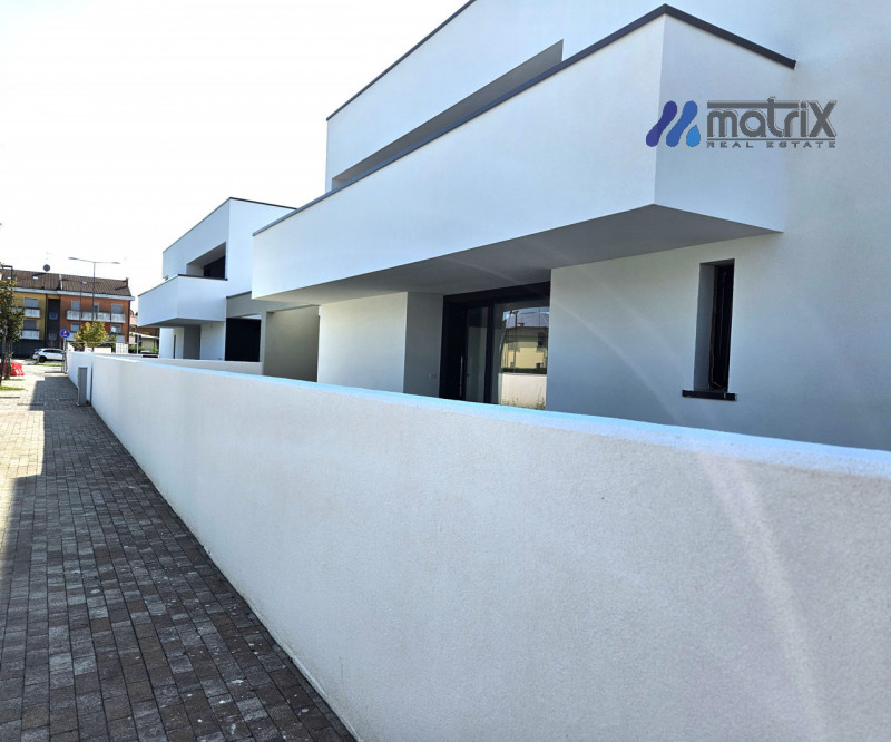 Ville a Schiera €. 324.000 zona centrale comoda a tutti i servizi.
A pochi Km dal centro di Sant'...