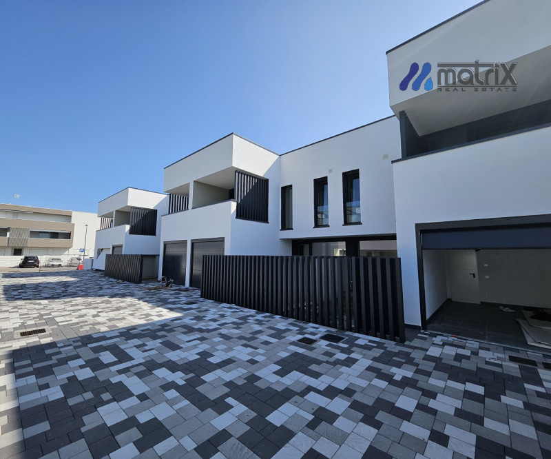 Ville a Schiera €. 324.000 zona centrale comoda a tutti i servizi.
A pochi Km dal centro di Sant'...