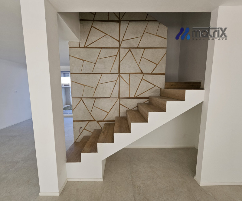 Ville a Schiera €. 324.000 zona centrale comoda a tutti i servizi.
A pochi Km dal centro di Sant'...