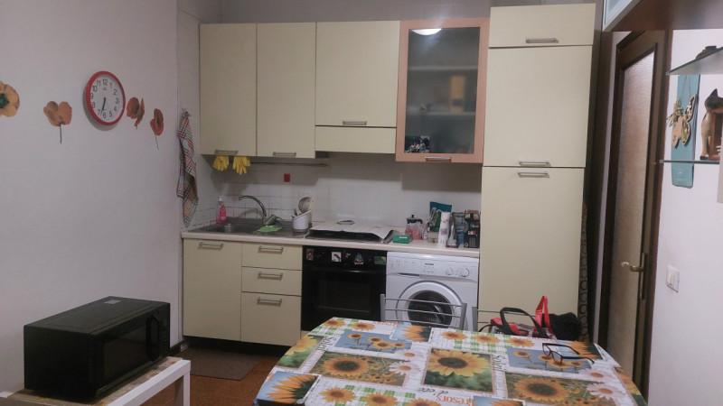 In posizione centrale della Guizza, comodissimo al tram e ai servizi, proponiamo miniappartamento...