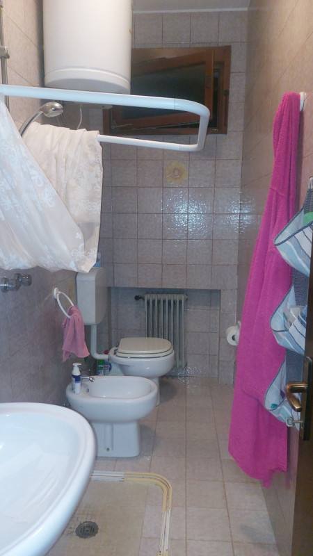 In posizione centrale della Guizza, comodissimo al tram e ai servizi, proponiamo miniappartamento...