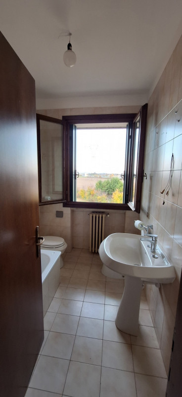 Albettone (VI), Frazione di Lovolo, proponiamo in Vendita Spazioso Appartamento al piano secondo ...