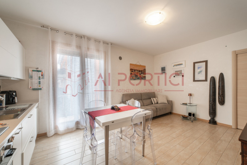 PIOVE DI SACCO loc. Piovega - luminoso APPARTAMENTO, grazie all'esposizione Est - Sud, che offre ...