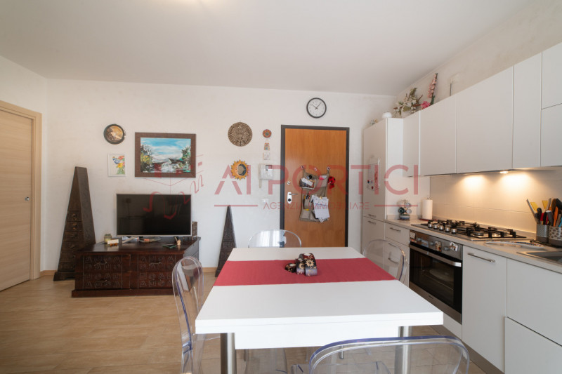 PIOVE DI SACCO loc. Piovega - luminoso APPARTAMENTO, grazie all'esposizione Est - Sud, che offre ...