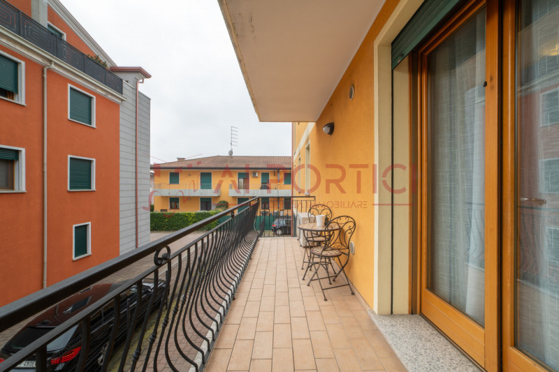 PIOVE DI SACCO loc. Piovega - luminoso APPARTAMENTO, grazie all'esposizione Est - Sud, che offre ...