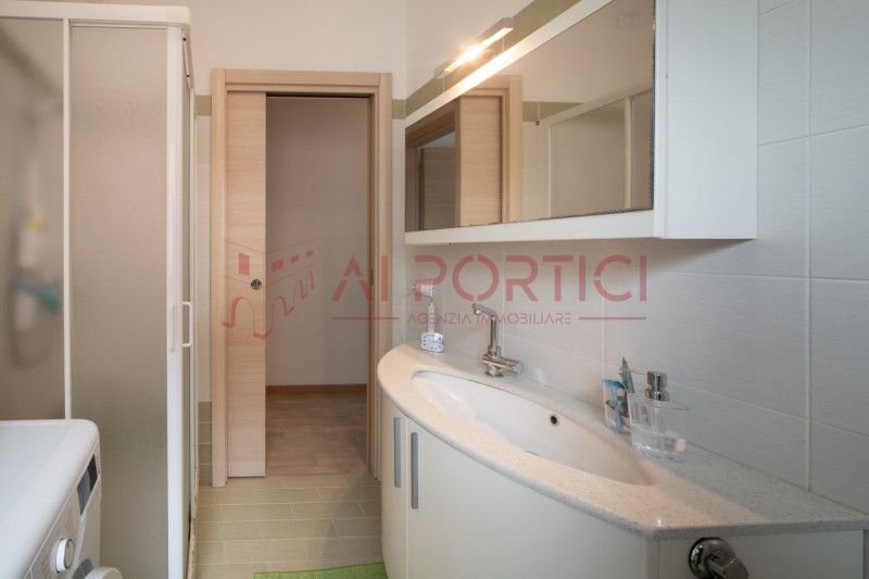 PIOVE DI SACCO loc. Piovega - luminoso APPARTAMENTO, grazie all'esposizione Est - Sud, che offre ...