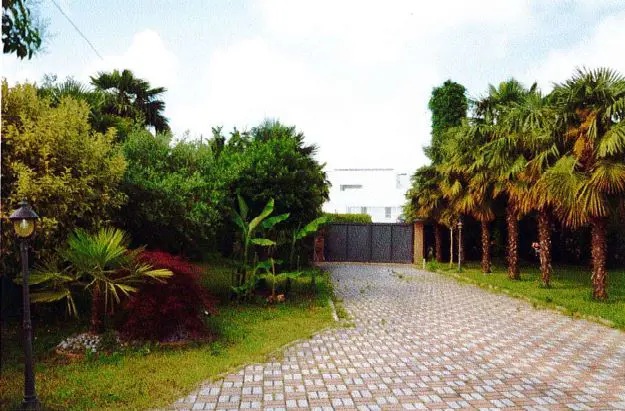 - ASTA IMMOBILIARE - Unità immobiliare ad uso residenziale situata al piano terra e primo di un f...