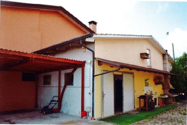 - ASTA IMMOBILIARE - Unità immobiliare ad uso residenziale situata al piano terra e primo di un f...