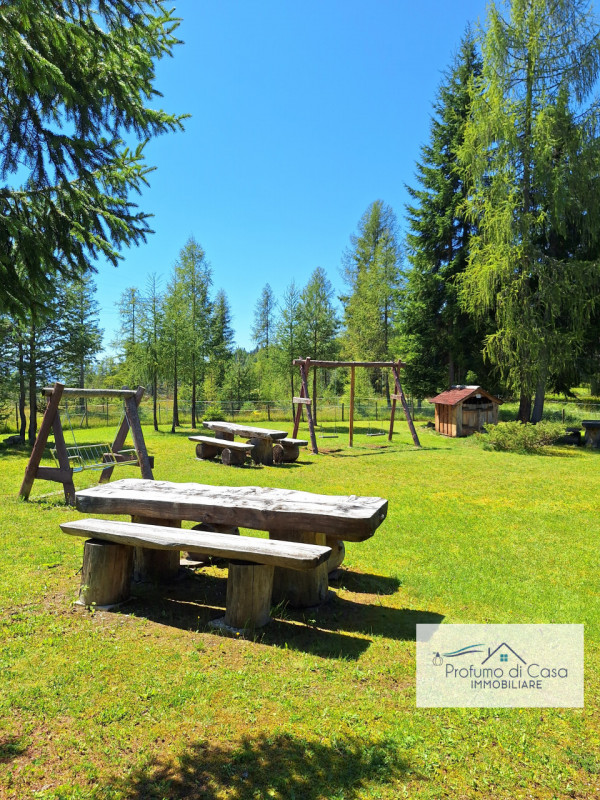 COMELICO SUPERIORE - Vi proponiamo in esclusiva uno splendido Chalet con vista sulle montagne, st...