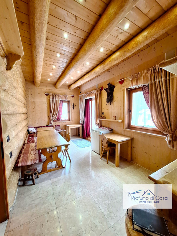 COMELICO SUPERIORE - Vi proponiamo in esclusiva uno splendido Chalet con vista sulle montagne, st...