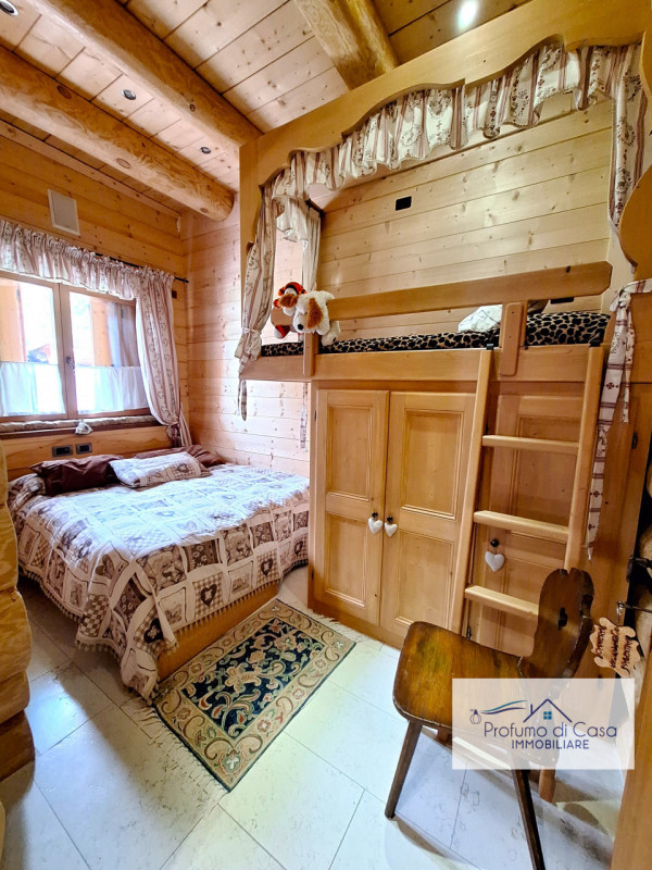 COMELICO SUPERIORE - Vi proponiamo in esclusiva uno splendido Chalet con vista sulle montagne, st...