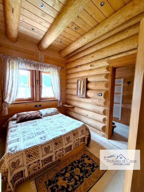 COMELICO SUPERIORE - Vi proponiamo in esclusiva uno splendido Chalet con vista sulle montagne, st...