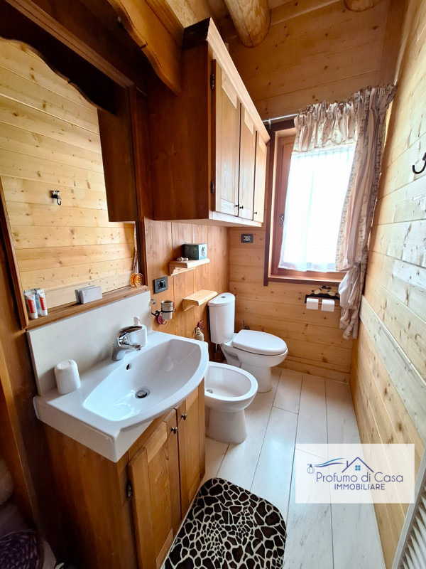 COMELICO SUPERIORE - Vi proponiamo in esclusiva uno splendido Chalet con vista sulle montagne, st...