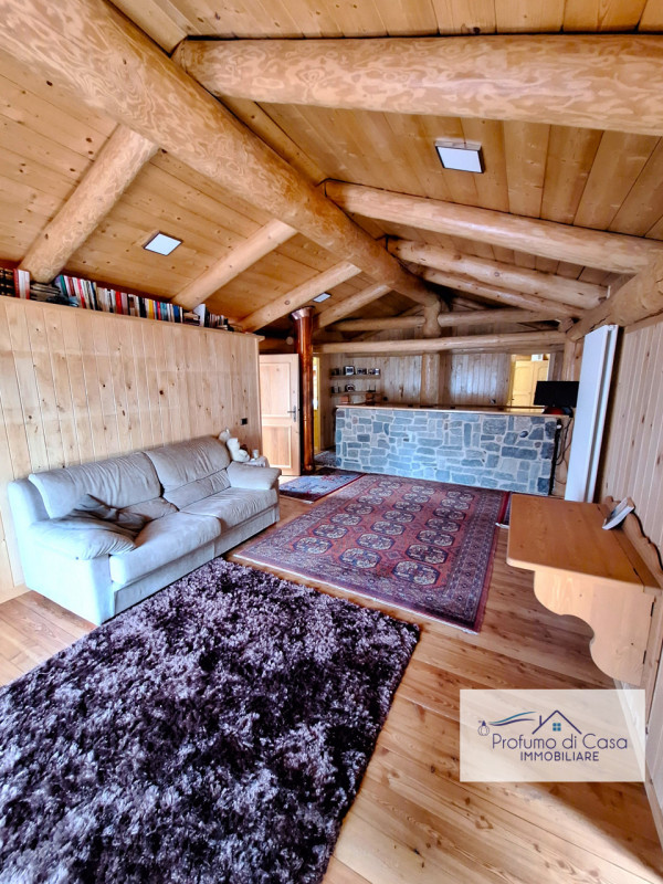 COMELICO SUPERIORE - Vi proponiamo in esclusiva uno splendido Chalet con vista sulle montagne, st...