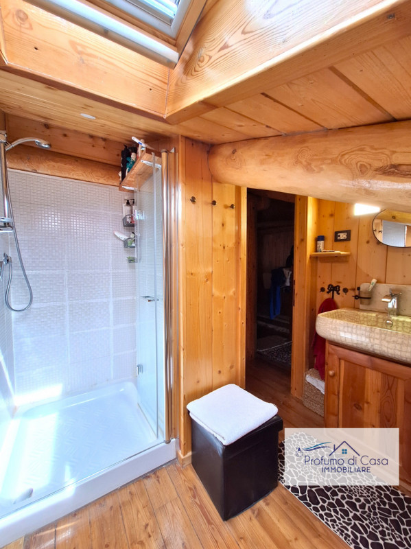 COMELICO SUPERIORE - Vi proponiamo in esclusiva uno splendido Chalet con vista sulle montagne, st...