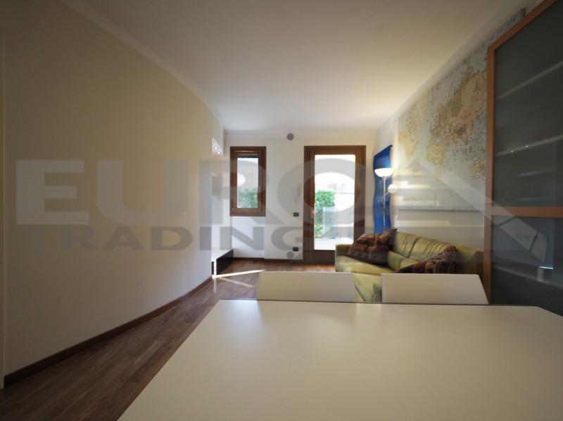 PREGANZIOL: In zona centralissima proponiamo appartamento al piano terra con ingresso indipendent...