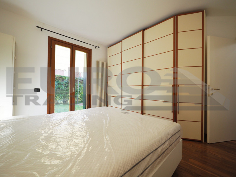 PREGANZIOL: In zona centralissima proponiamo appartamento al piano terra con ingresso indipendent...