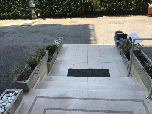 Rif. A.A.08-20

Vendita all'asta - appartamento al 3° piano in data 30 gennaio 2026

Descrizione ...