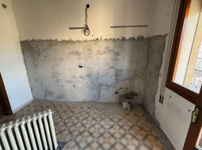 Rif. A.A.08-20

Vendita all'asta - appartamento al 3° piano in data 30 gennaio 2026

Descrizione ...