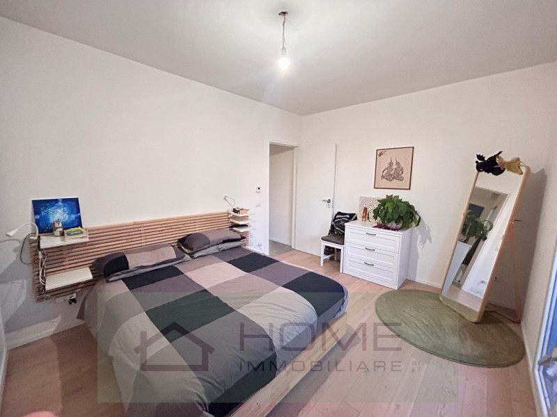 In zona residenziale tranquilla ma comoda ai principali servizi, proponiamo in vendita un moderno...