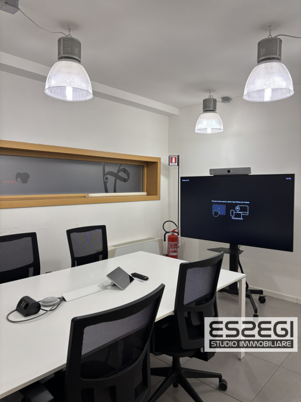 PADOVA OVEST: Nelle immediate vicinanze alla tangenziale e comodo al casello autostradale di Pado...