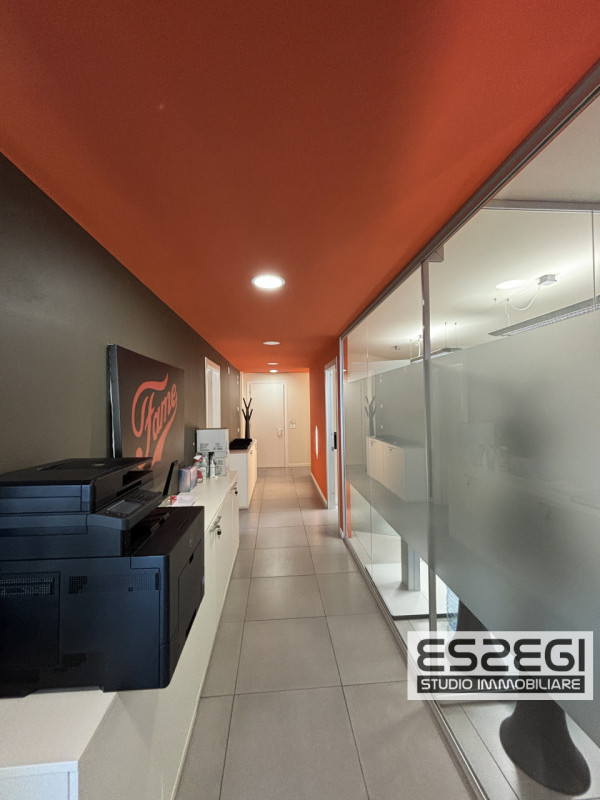 PADOVA OVEST: Nelle immediate vicinanze alla tangenziale e comodo al casello autostradale di Pado...