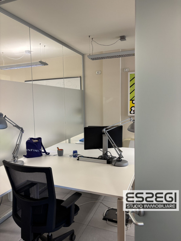 PADOVA OVEST: Nelle immediate vicinanze alla tangenziale e comodo al casello autostradale di Pado...