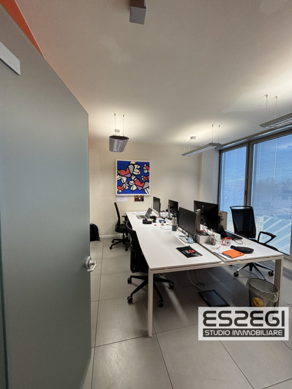 PADOVA OVEST: Nelle immediate vicinanze alla tangenziale e comodo al casello autostradale di Pado...