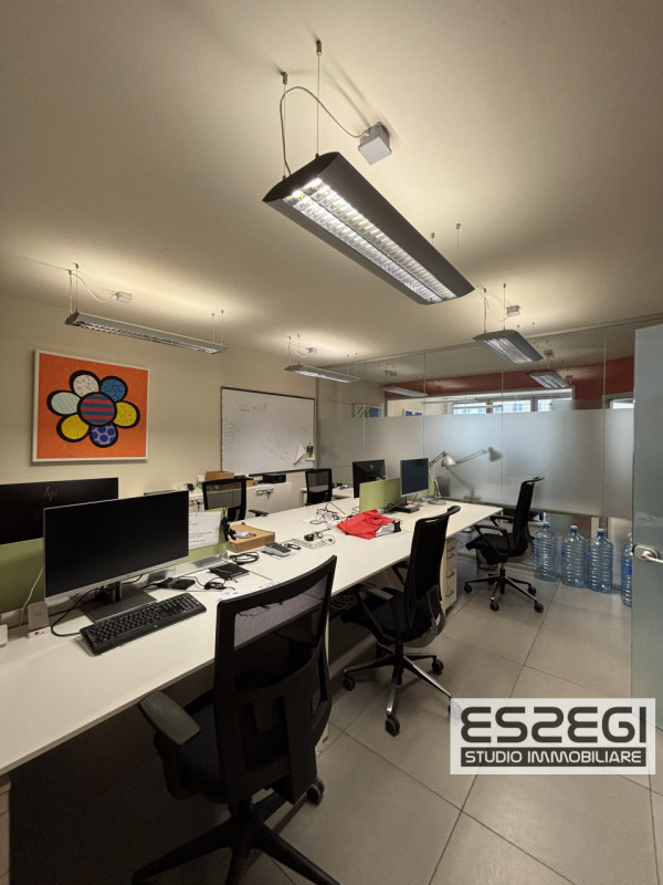 PADOVA OVEST: Nelle immediate vicinanze alla tangenziale e comodo al casello autostradale di Pado...