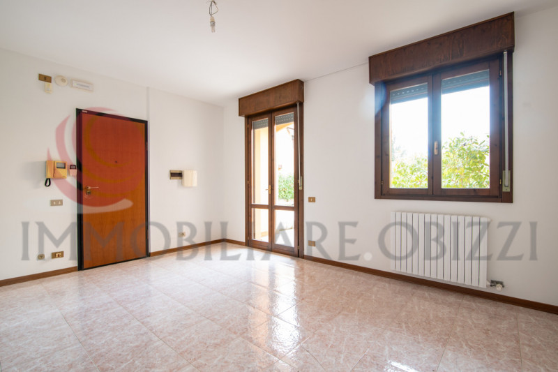 ABANO TERME zona Giarre: vendesi appartamento libero con giardino privato in un fabbricato degli ...