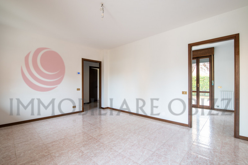 ABANO TERME zona Giarre: vendesi appartamento libero con giardino privato in un fabbricato degli ...