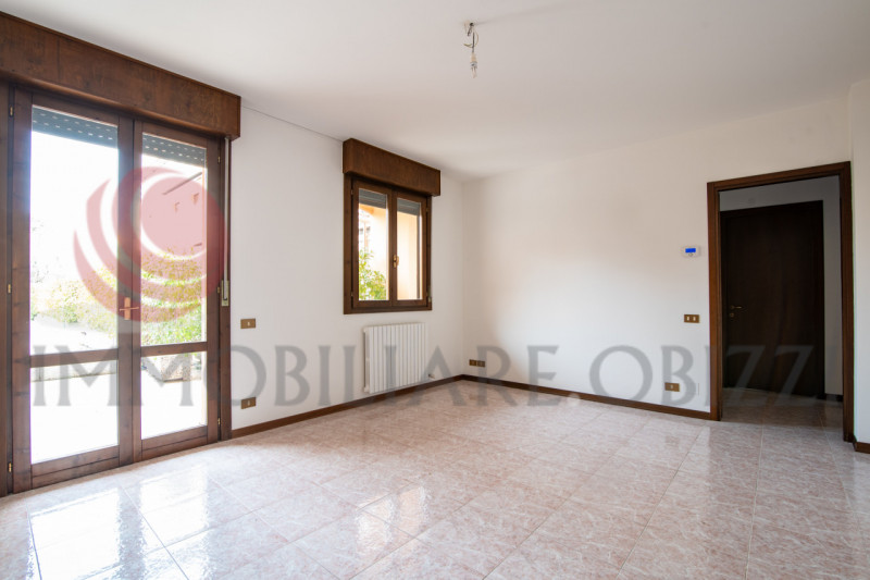 ABANO TERME zona Giarre: vendesi appartamento libero con giardino privato in un fabbricato degli ...