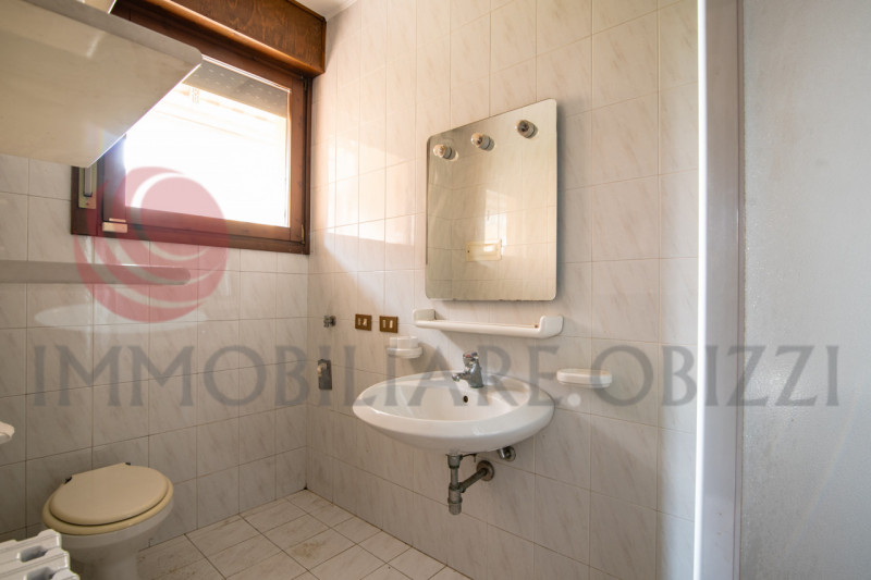 ABANO TERME zona Giarre: vendesi appartamento libero con giardino privato in un fabbricato degli ...