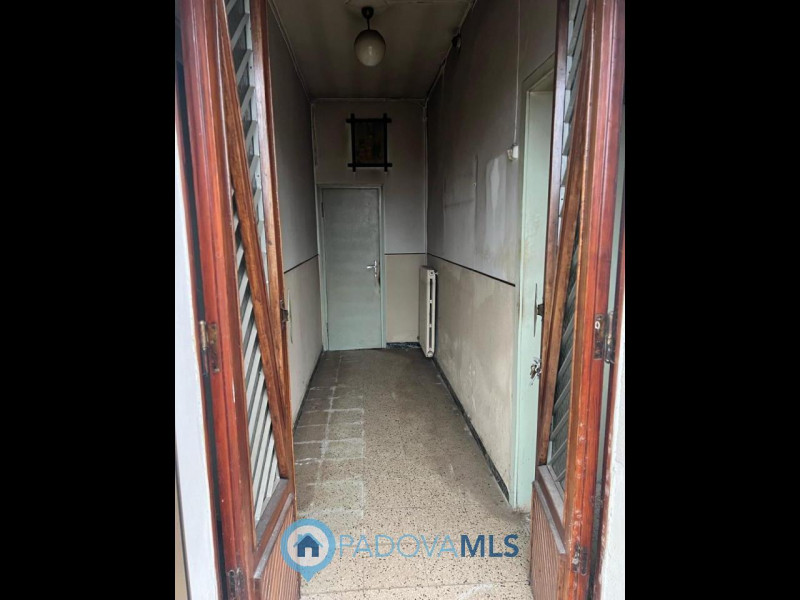 Immobile in esclusiva al Gruppo Padova MLS
Vendesi a Pernumia, casa accostata su due livelli, in ...