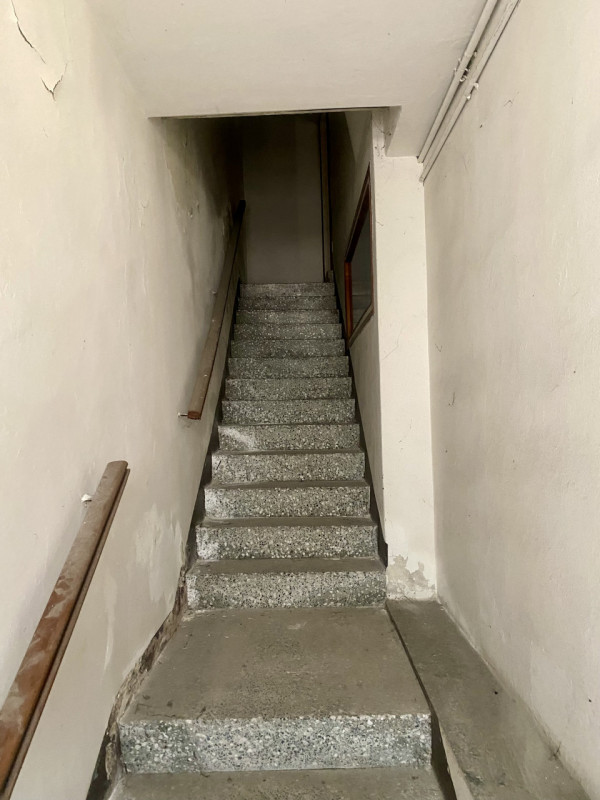 In centro storico, all'interno delle antiche mura cittadine, proponiamo alla vendita un palazzett...