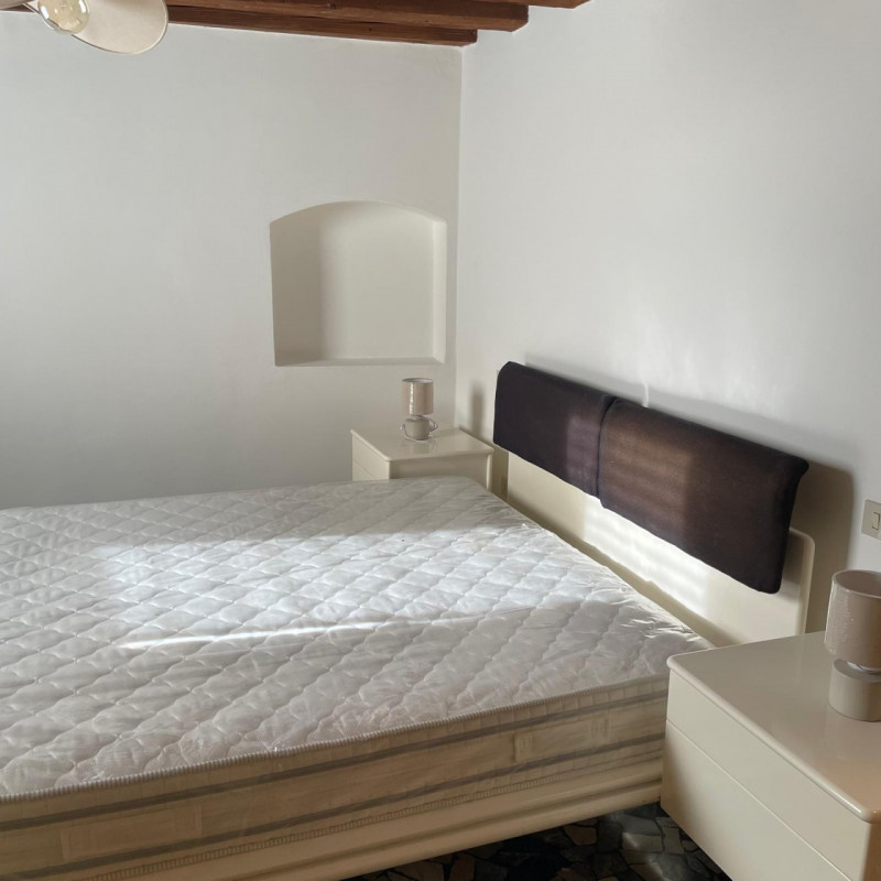 Scopri questo grazioso miniappartamento situato nel cuore del Centro Storico di Vicenza, precisam...