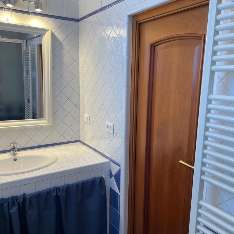 Scopri questo grazioso miniappartamento situato nel cuore del Centro Storico di Vicenza, precisam...