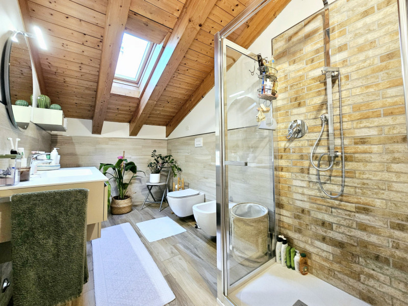 Proponiamo in vendita a Cartura, una splendida casa a schiera di recente relizzazione, ideale per...