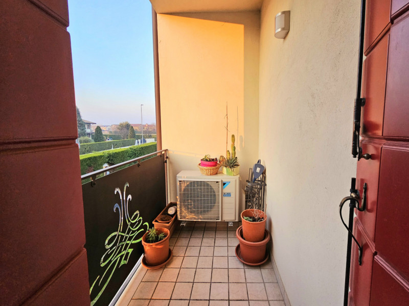 Proponiamo in vendita a Cartura, una splendida casa a schiera di recente relizzazione, ideale per...