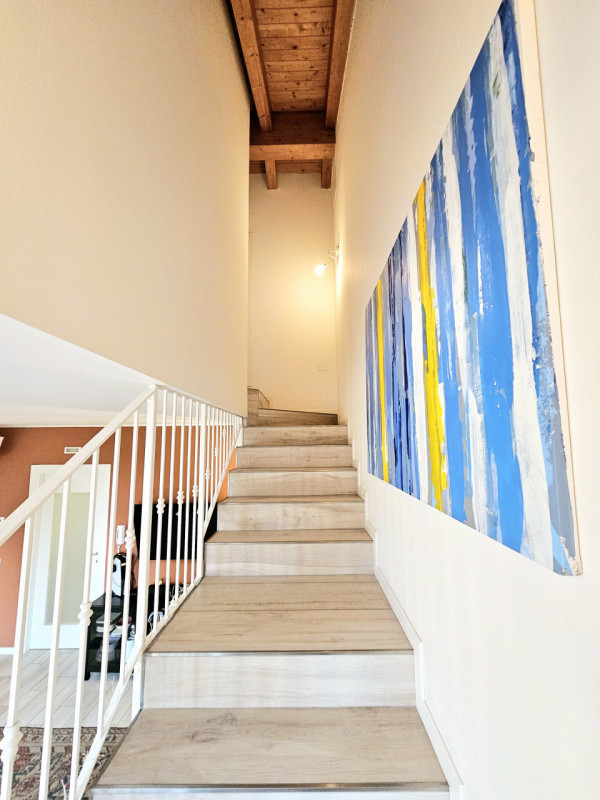 Proponiamo in vendita a Cartura, una splendida casa a schiera di recente relizzazione, ideale per...