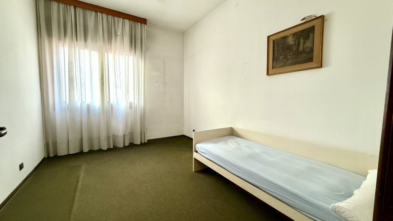 Porzione di BIFAMILARE IN ORIZZONTALE con ingresso e giardino di proprietà, all'interno del quart...