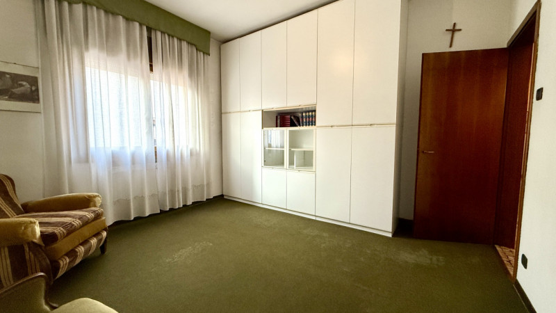 Porzione di BIFAMILARE IN ORIZZONTALE con ingresso e giardino di proprietà, all'interno del quart...