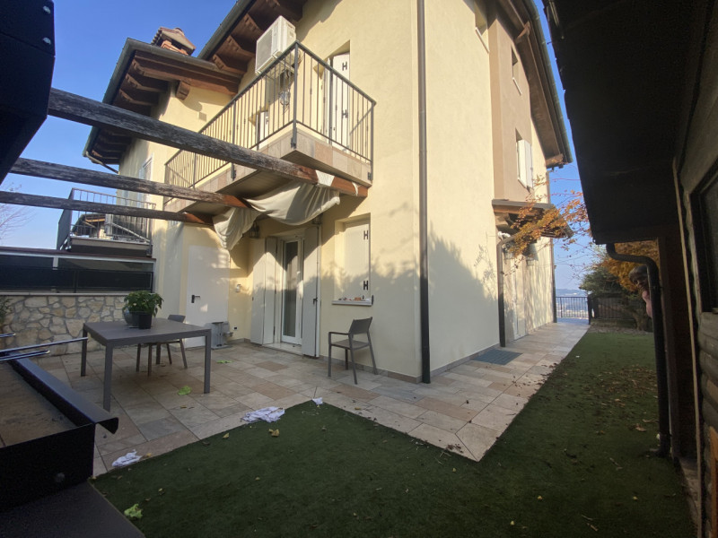 In posizione tranquilla e residenziale nel comune di Altavilla Vicentina, proponiamo in vendita u...