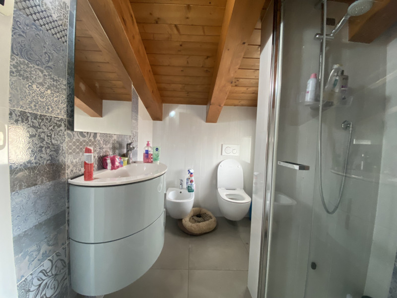 In posizione tranquilla e residenziale nel comune di Altavilla Vicentina, proponiamo in vendita u...