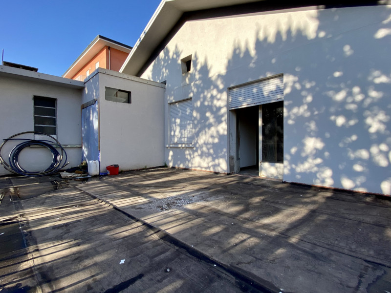 In zona Mercato Nuovo, a pochi minuti dal centro storico di Vicenza e in un contesto servito da n...