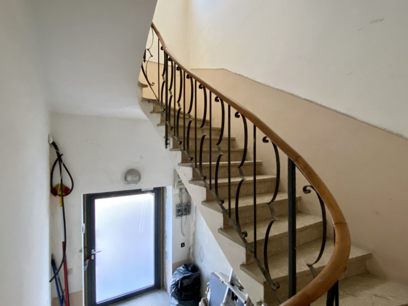 In zona Mercato Nuovo, a pochi minuti dal centro storico di Vicenza e in un contesto servito da n...