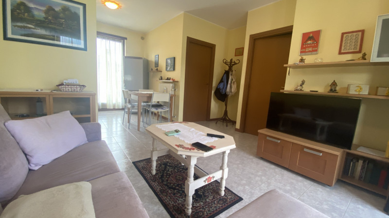 Nel comune di Zanè, proponiamo un appartamento signorile situato all'ultimo piano di un edificio ...