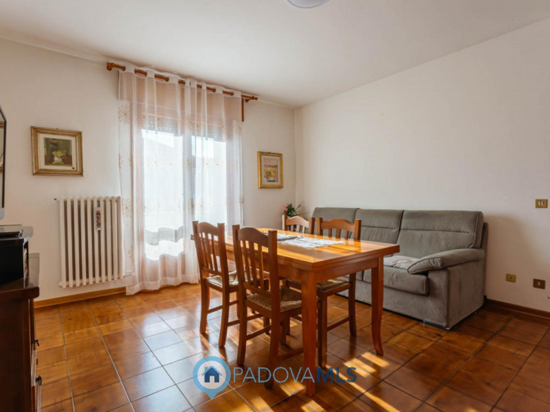 Immobile in esclusiva al Gruppo Padova MLS

Nel centro di Agna, all’interno di una piccola palazz...