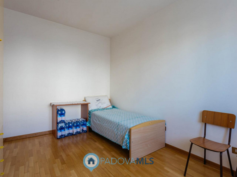 Immobile in esclusiva al Gruppo Padova MLS

Nel centro di Agna, all’interno di una piccola palazz...