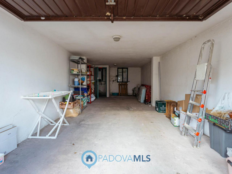 Immobile in esclusiva al Gruppo Padova MLS

Nel centro di Agna, all’interno di una piccola palazz...